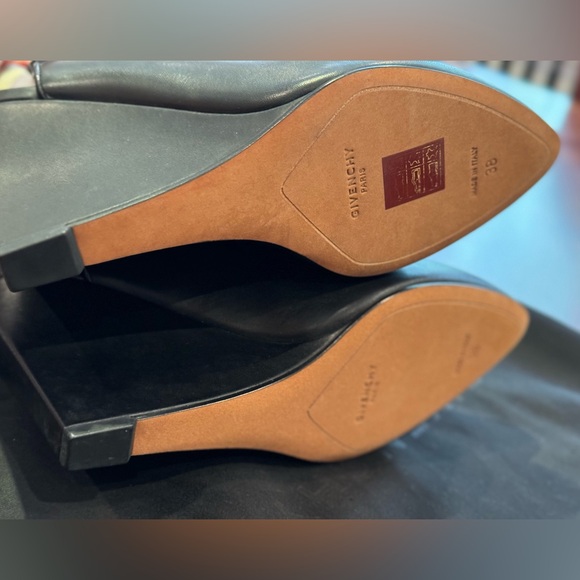 Authentic Givenchy ankle boots sz 38EU - Picture 8 of 9